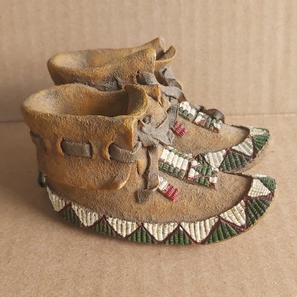 Moccasins Indian Shoes Ornament - Picture 1 of 6